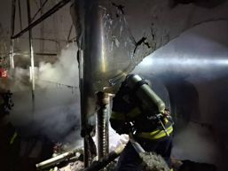 Incendiu la o gospodarie din Ramnicu Valcea | imaginea 1